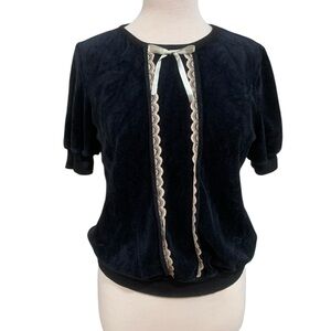 Vintage 70’s velour short sleeved black top with lace details size Large